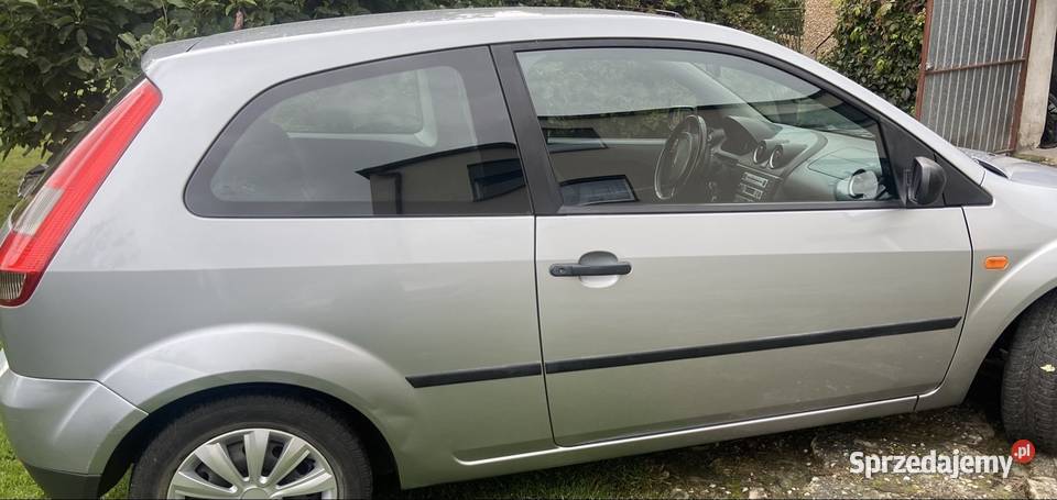 Ford Fiesta z małym przebiegiem 66670 CD śląskie Rybnik
