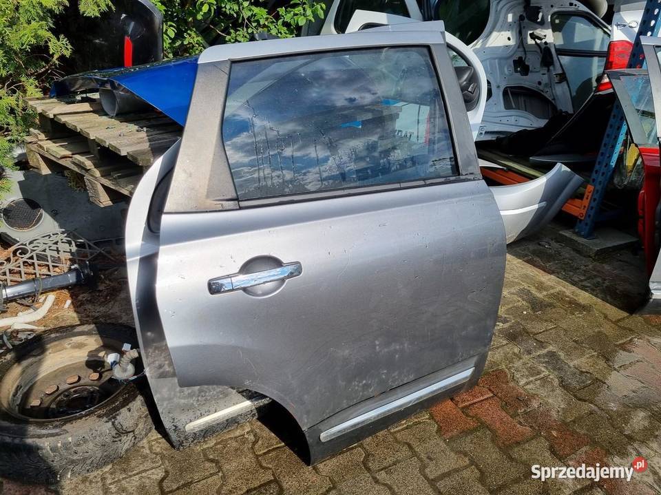 DRZWI PRAWY TYŁ NISSAN QASHQAI 2 LIFT J10 KY0G osobowe wielkopolskie sprzedam