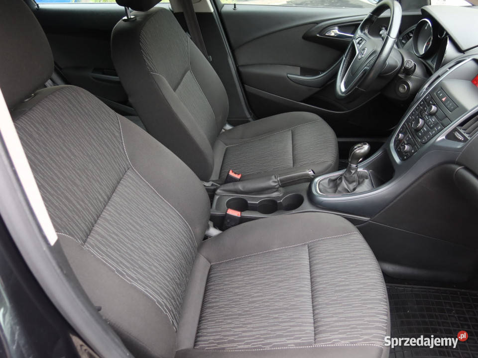 Opel Astra 16 CDTI manualna