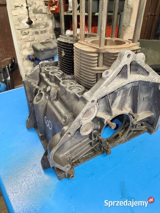Blok silnika fiat 126 600 cc pojemności razem z Warszawa