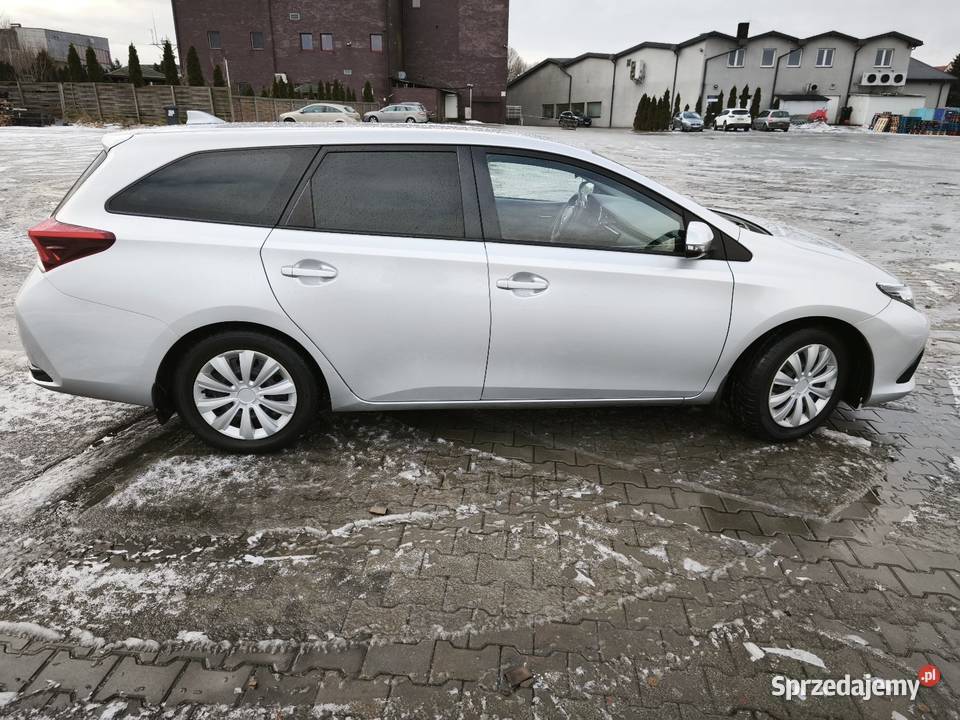 Toyota Auris 2016 16 LPG 16cm3 Auris śląskie Częstochowa