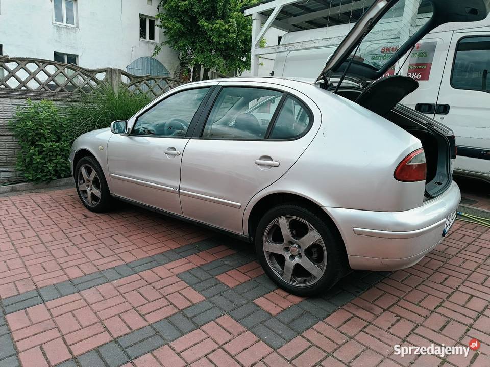 SEAT Leon Zawodowiec 19 TDI 110 lakier metallic Bierawa
