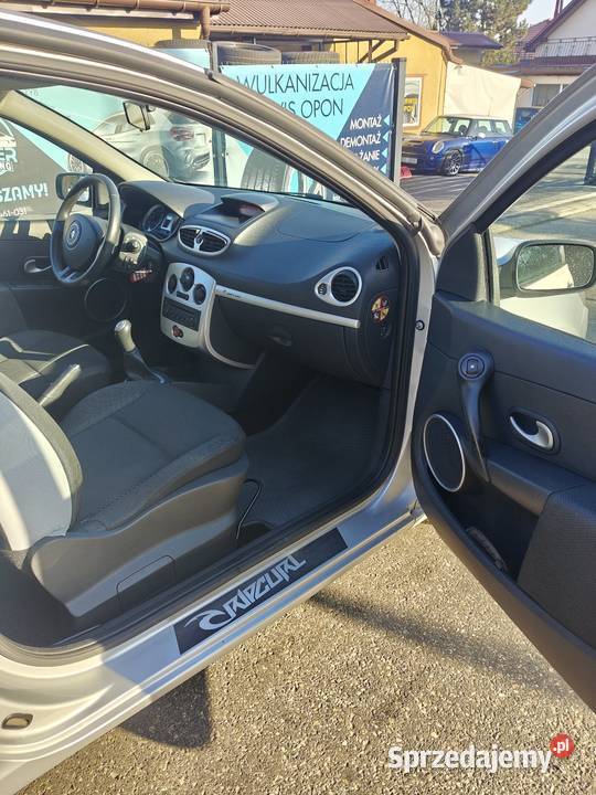Renault Clio 3 Klimatyzja mały przebieg światła przeciwmgielne sprzedam