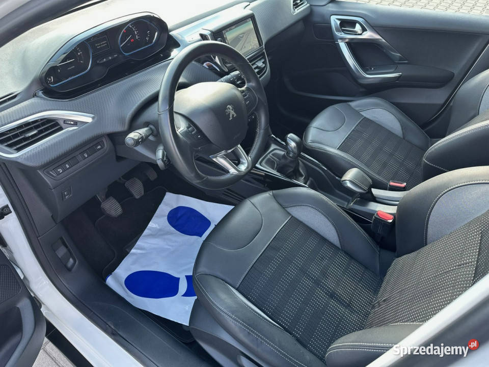 Peugeot 2008 12B Navi Półskóra Klimatronic Ostrowiec Świętokrzyski