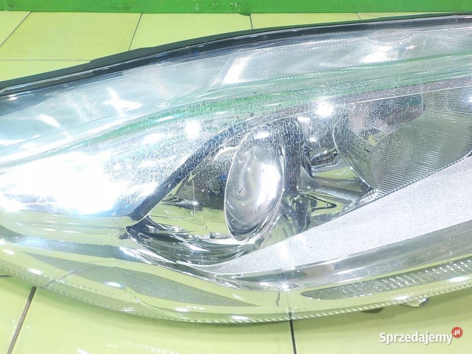 FORD FIESTA MK7 125B 14r lampa prawa przod osobowe