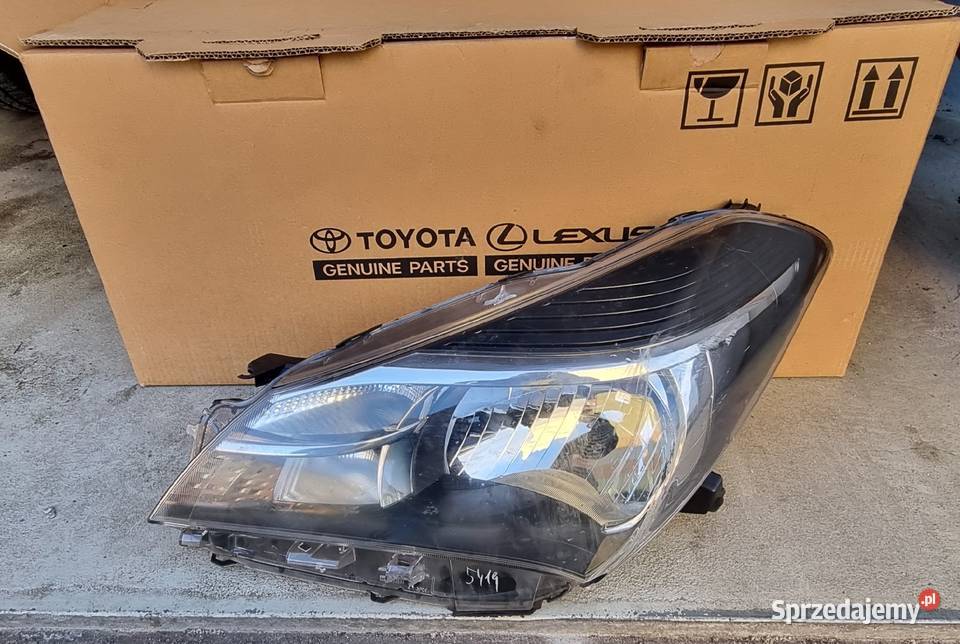 Lampa przednia lewa Yaris III 1417 lift osobowe Lampy przednie Włocławek
