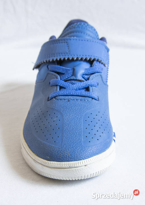 Buty do piłki nożnej halowej Decathlon Barrio sprzedam