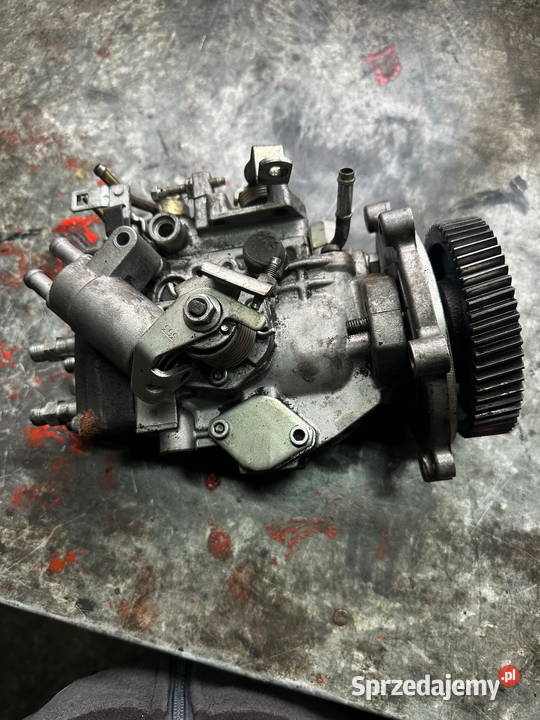 części wózek widłowy TOYOTA pompa wtryskowa łódzkie Działoszyn sprzedam