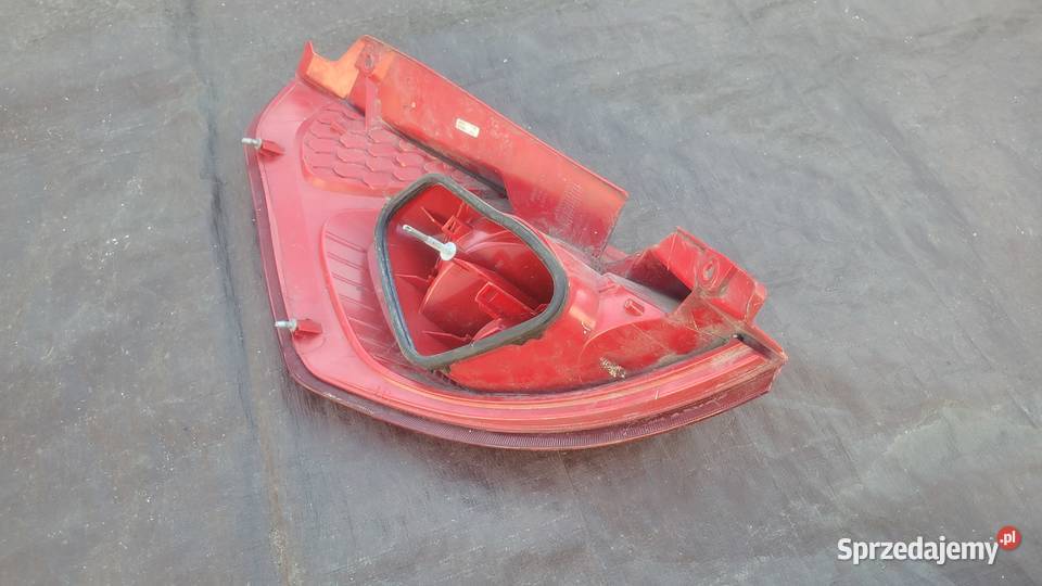FORD FIESTA MK7 LAMPA PRAWA TYLNA TYŁ 8A6113404A osobowe