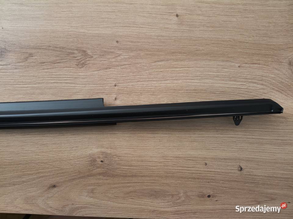 Listwa zgarniająca szyby prawa przednia Mazda 3 Listwy i nakładki Lublin