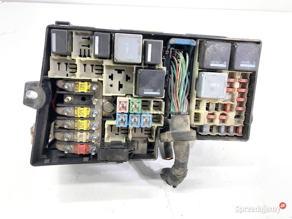 SKRZYNKA BEZPIECZNIKÓW FORD FOCUS C Minivan 0307 osobowe