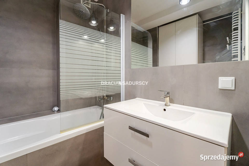 sprzedaży mieszkania 8124m 4 pokoje Kraków