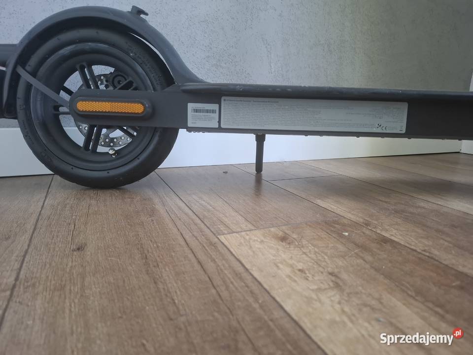 Hulajnoga elektryczna Xiaomi Mi Essential nowa Chorągwica