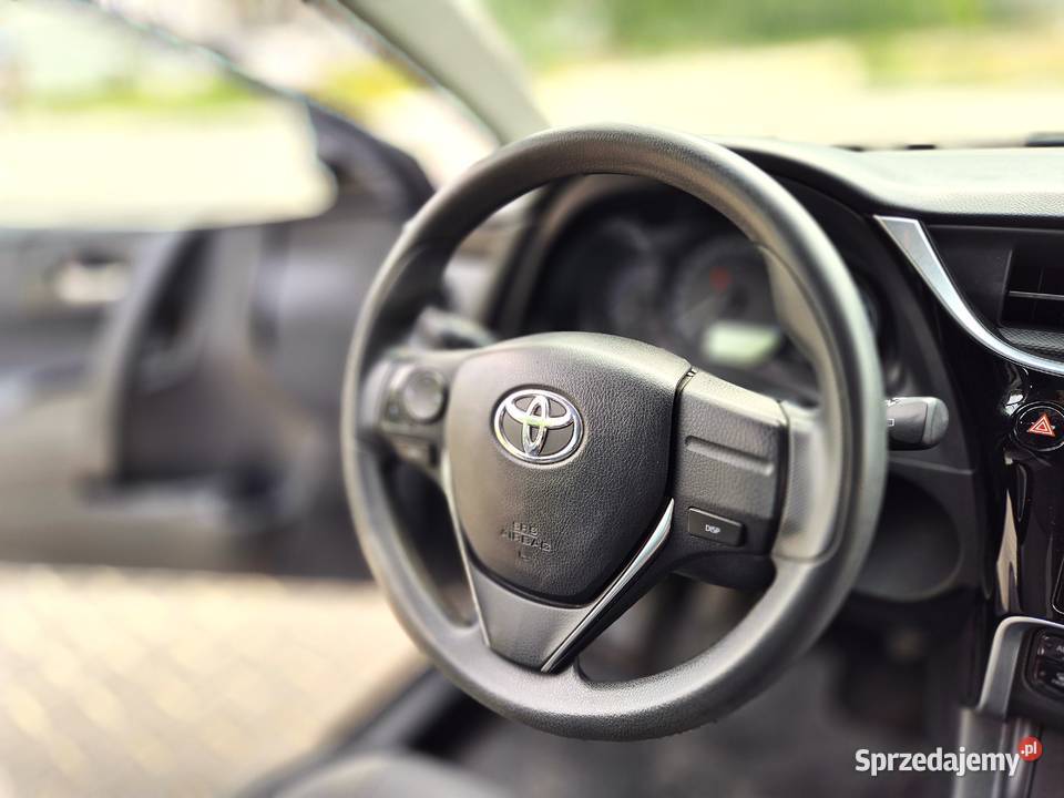 Toyota Auris Kombi 16 Active 2017 centralny zamek Toyota