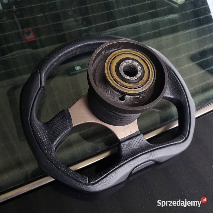 Kierownica MOMO sportowa naba mercedes 124 190 osobowe