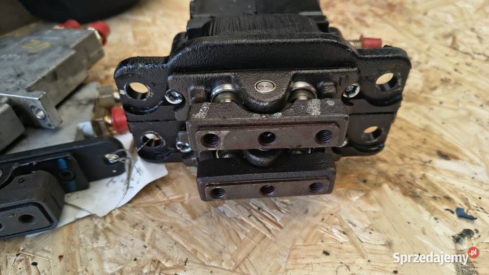 Joystick Rozdzielacza Hydrauliczny 2 Sekcyjny Staszów