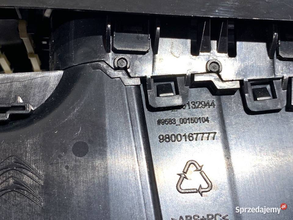 KRATKA NAWIEWU PRZÓD CITROEN C4 CACTUS