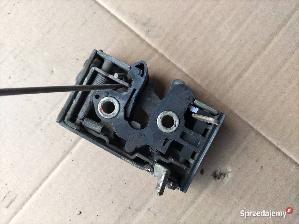 GOLF II 2 JETTA 2 193839015A ZAMEK DRZWI PRAWY osobowe Kamień-Kolonia