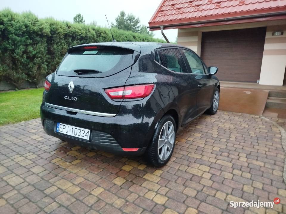 Renault Clio 09 Benzyna Niski przebieg 2015 r Radomsko sprzedam