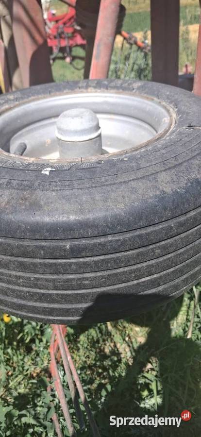 Zgrabiarka dwukaruzelowa fella Książ Wielki