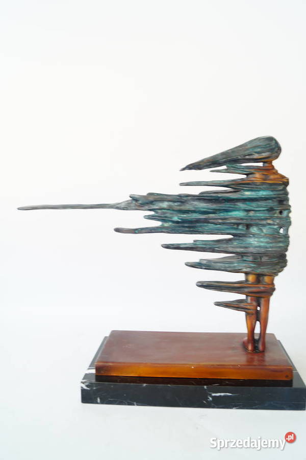 Kobieta na wietrze styl Salvador Figura z brązu wielkopolskie Gizałki