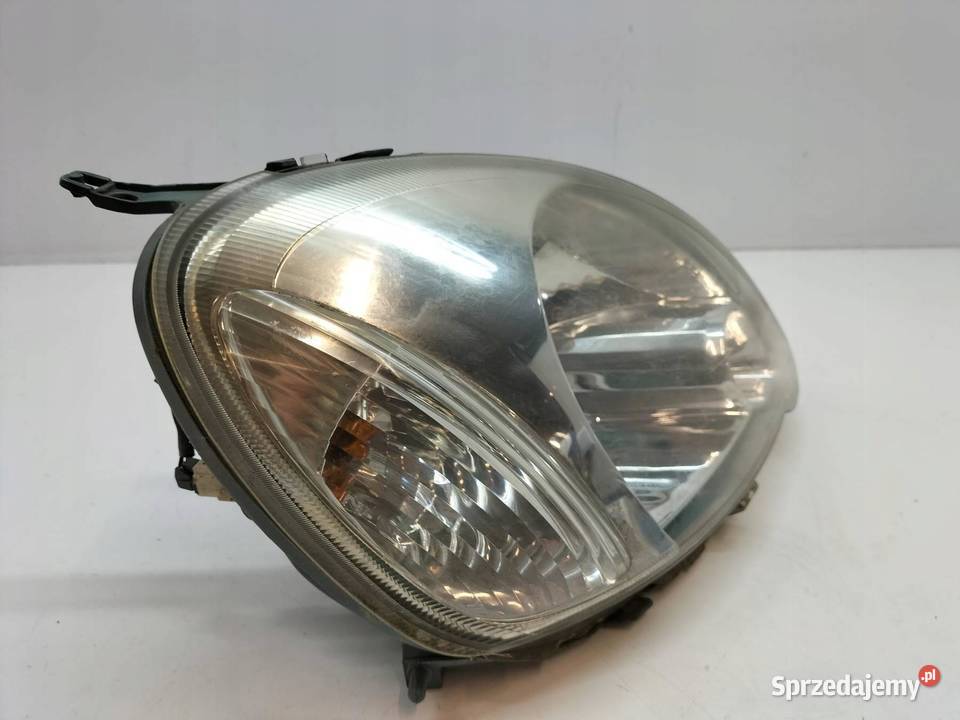 LAMPA PRZÓD PRAWA EUROPA LIFT Toyota Yaris I