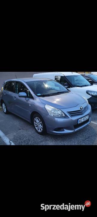 Toyota Verso klimatyzacja hak bezwypadkowy dobra Warszawa