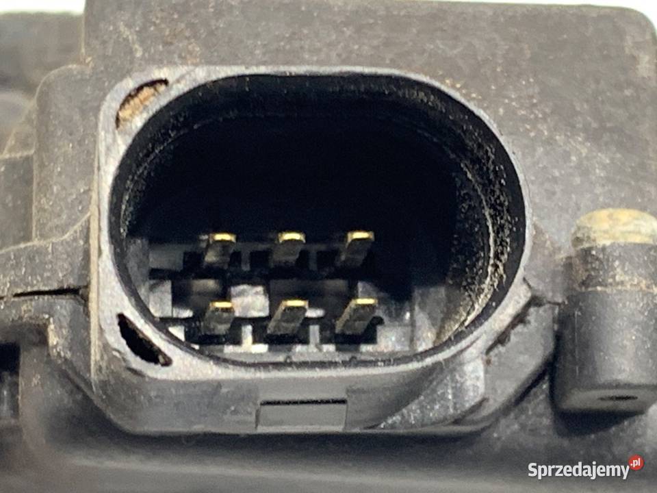 ZAMEK DRZWI PRAWY TYŁ VW PASSAT B5 FL Hatchback