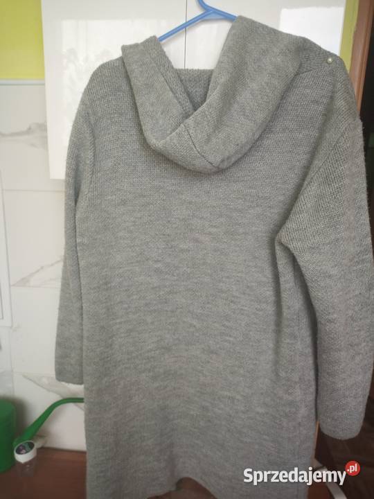 Sprzedam Damski Sweter Z Kapturem Rozmiar 40(L)