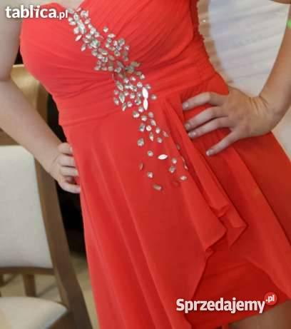 asymetryczna malinowa sukienka Sanok