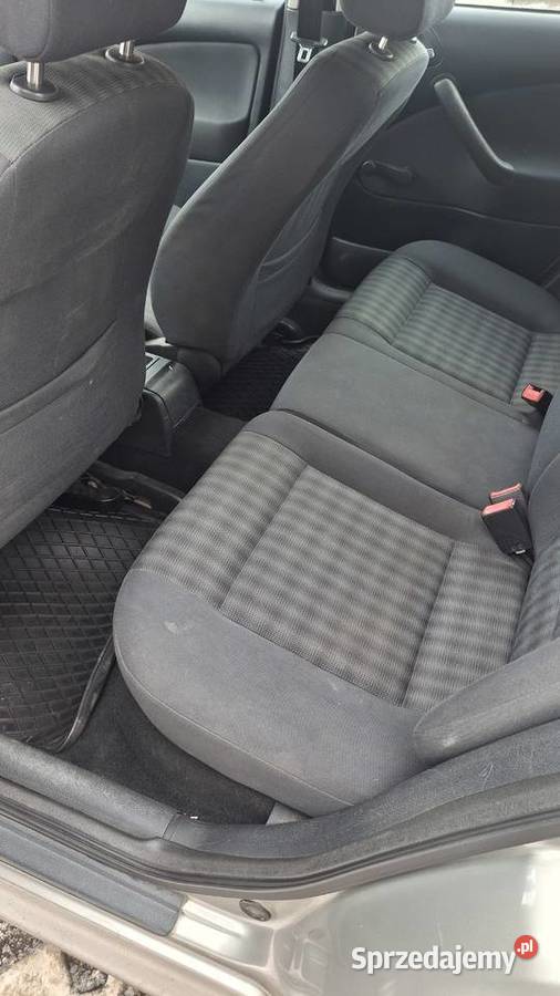 Sprzedam Skodę Octavię I 2007 r manualna Leśniaki sprzedam