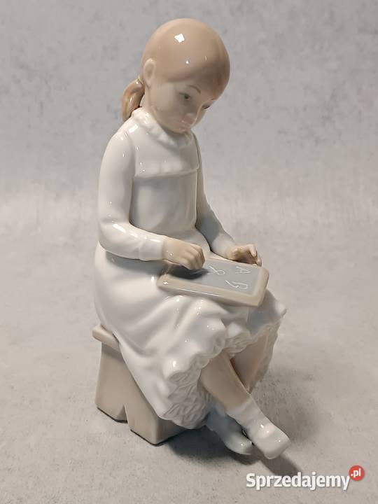 LLADRO seria NAO 117 Dziewczynka z tabliczką pomorskie Gdańsk