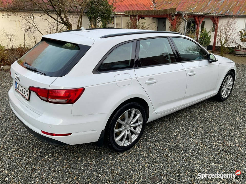 Audi A4 Avant B9 2015 148000km Sadlno