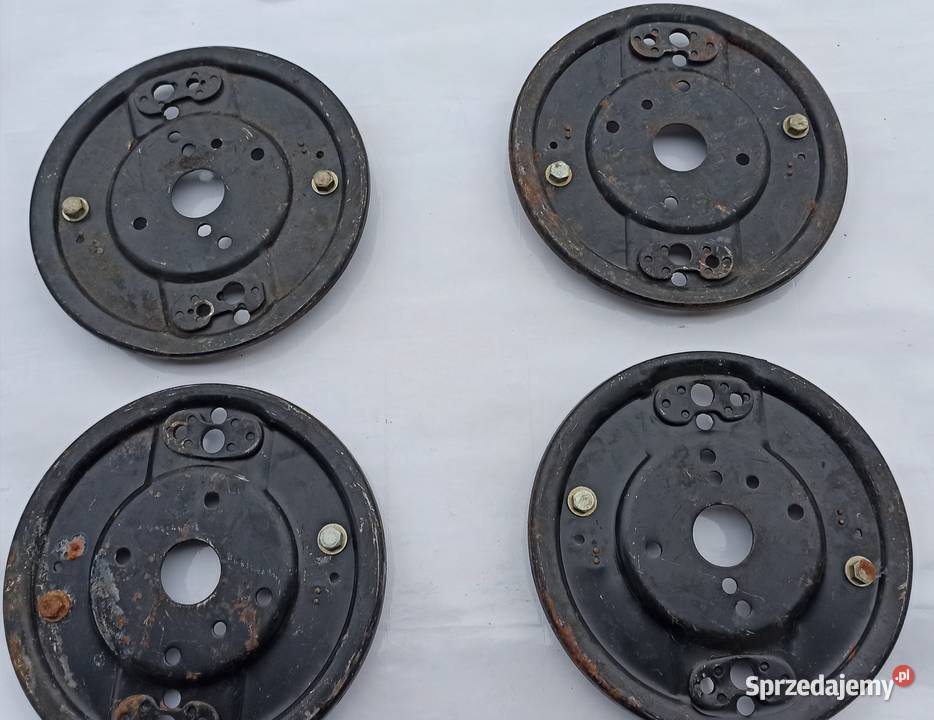 Hamulcowa tarcza kotwiczna Wołga GAZ 21 Rok produkcji 1960 mazowieckie Góra Kalwaria