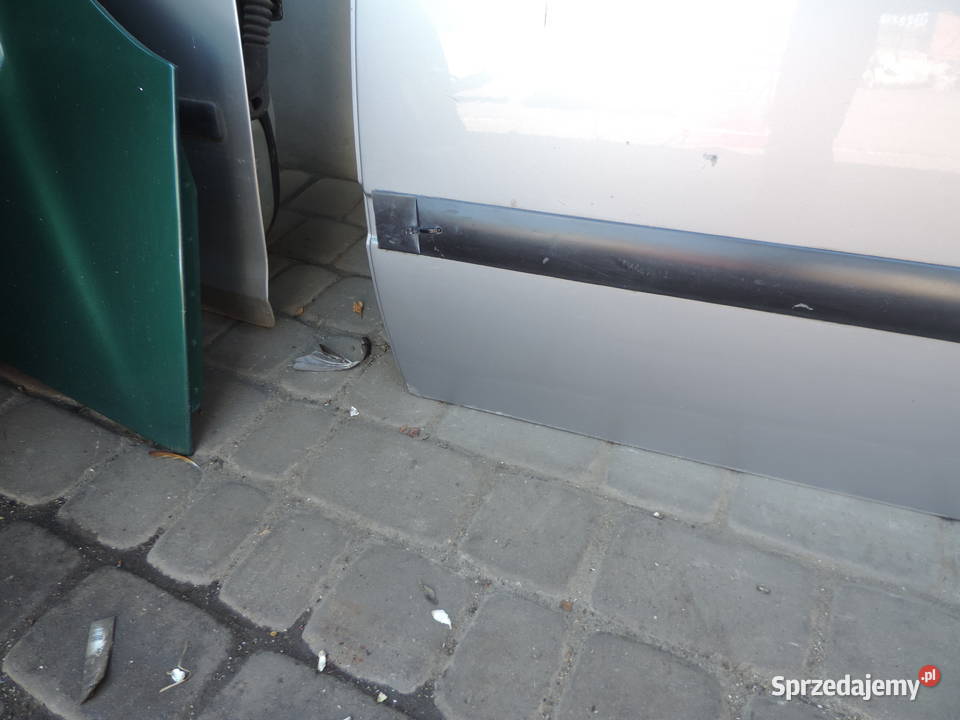 PEUGEOT 307 HB 5D DRZWI LEWY TYŁ KOLOR EZAC osobowe małopolskie Nowy Sącz sprzedam
