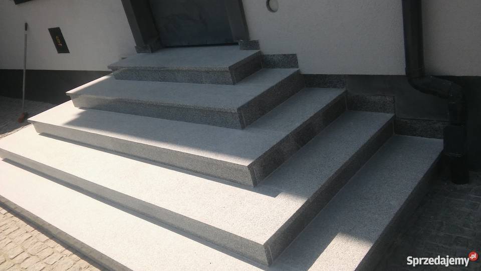 Schody granitowe wewnętrzne i zewnętrzne Września