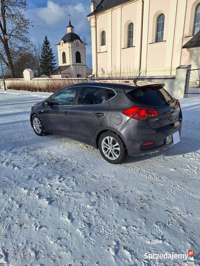 Kia Ceed 14 b 100 14r garażowany