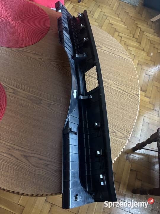 Jest to Boczek bagażnika do samochodu Volkswagen Tapicerki samochodowe sprzedam