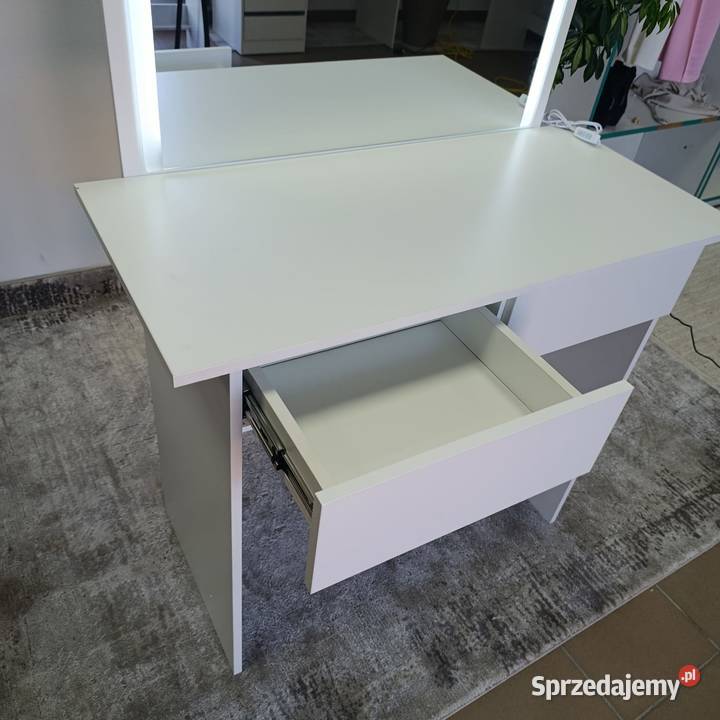 TOALETKA KOSMETYCZNA NOWA Z OŚWIETLENIEM 94cm Rudno sprzedam