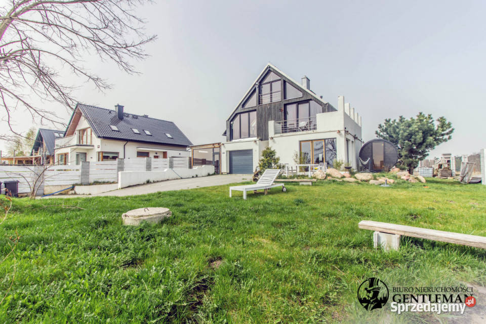Dom wolnostojący Osłonino 440m2