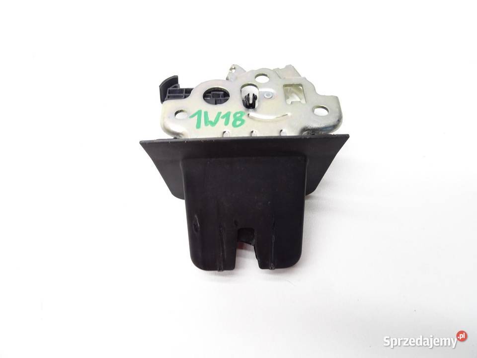 ZAMEK KLAPY BAGAŻNIKA TYŁ TYLNY 8R0827505 AUDI sprzedam