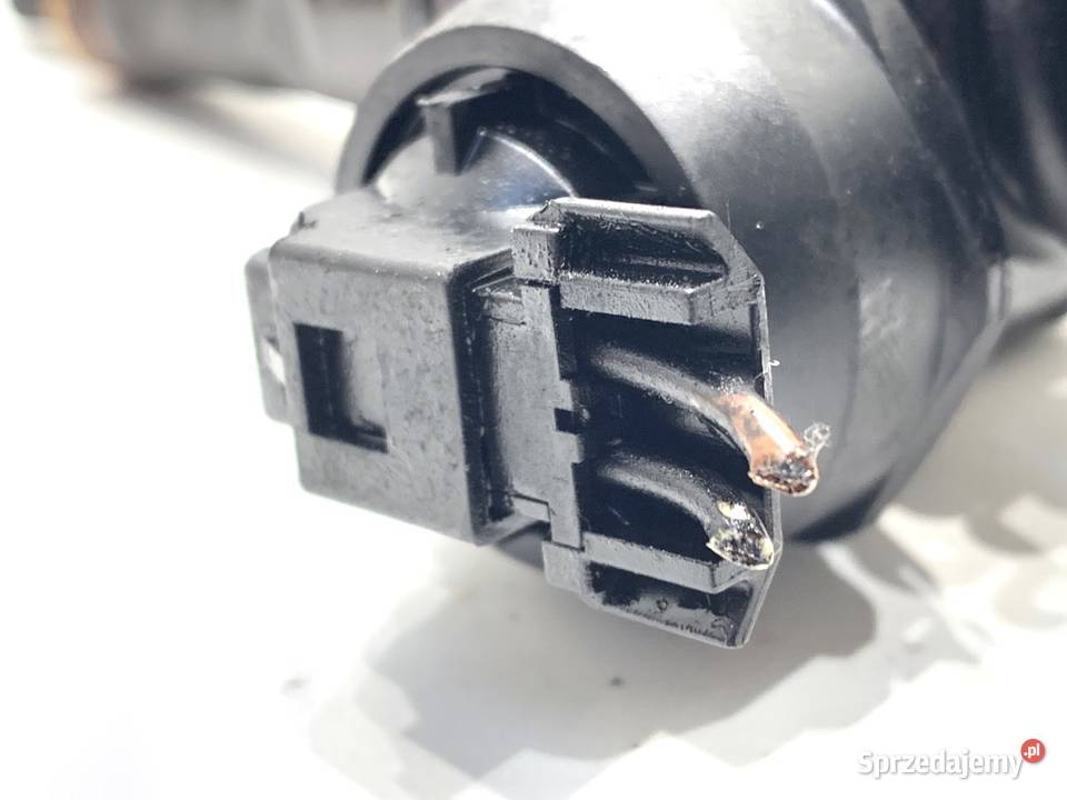 WTRYSKIWACZE KOMPLET VW CADDY III 06A906031BT 16 Wtryskiwacze