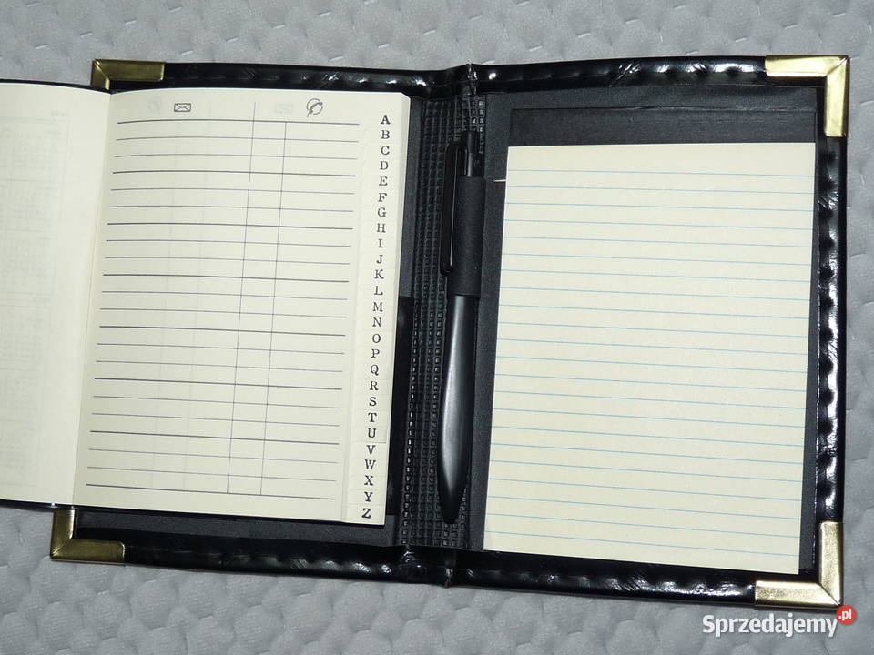 Notes z książeczką adresową w czarnej okładce Biuro Kraków