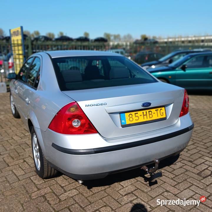 Sprzedam Forda Mondeo mk3 18 125 mazowieckie Szydłowiec