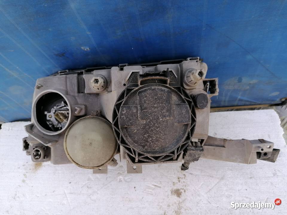 Lampa Prawa Przednia Mercedes W202 lubelskie Wisznice sprzedam