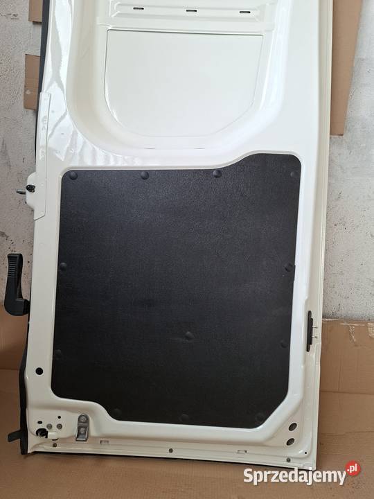 Sprzedam drzwi tylne do Iveco daily sprzedam