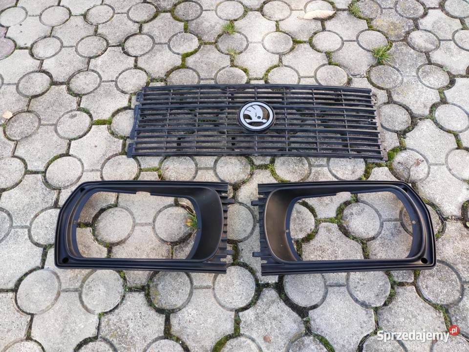 Grill Atrapa przednia Skoda 120 105 Kraków osobowe Pozostałe