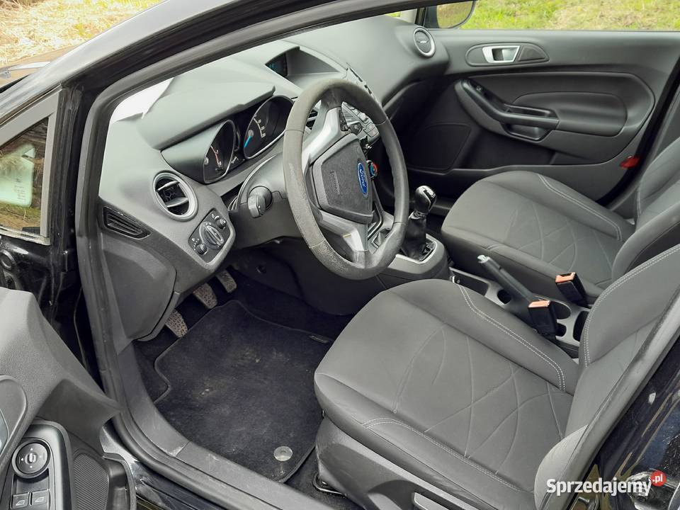 Piekny Ford fiesta Rok produkcji 2013