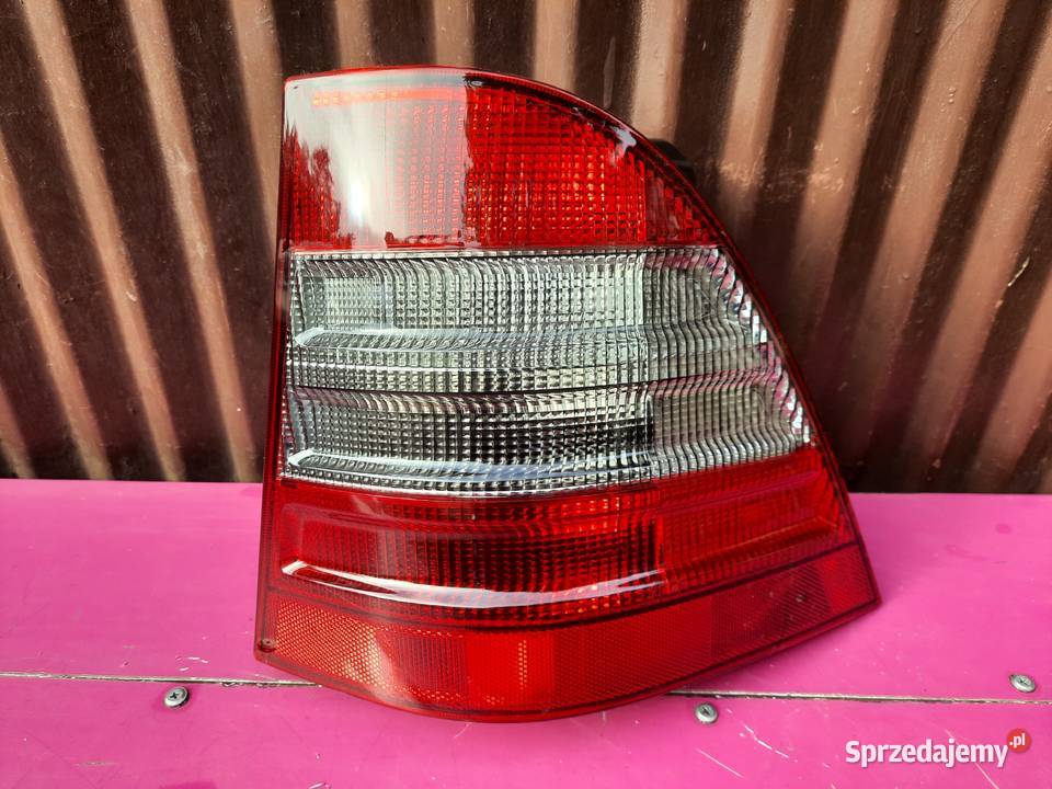 Mercedes W163 lampa tylna prawą nowa Europa Pruszków sprzedam