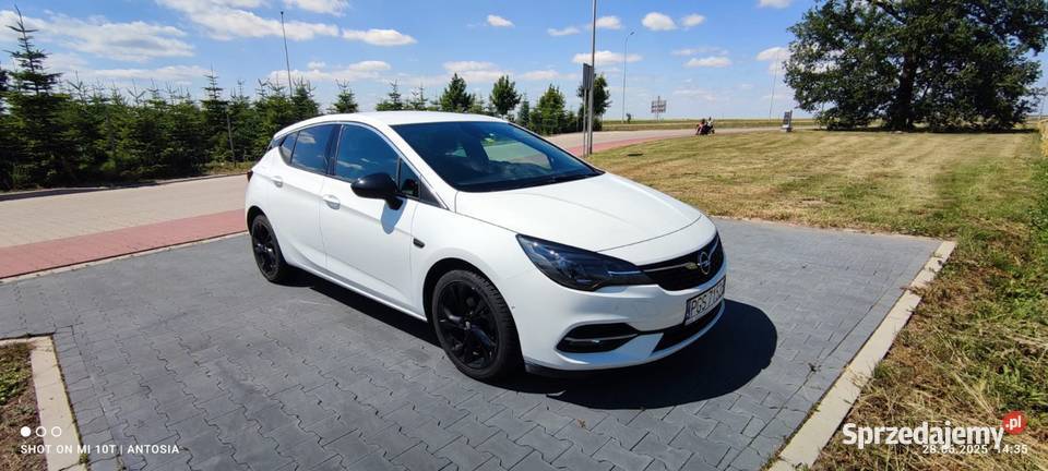 Astra K super stan i niski przebieg garażowany Krobia sprzedam